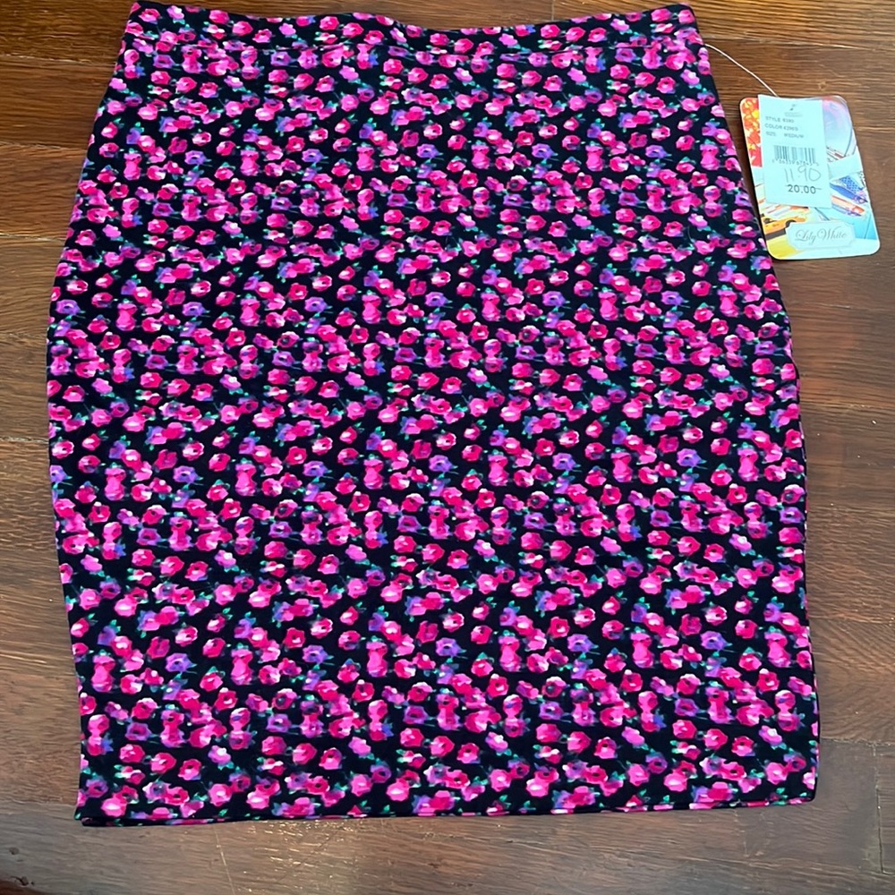 NWT* Lily White body con skirt